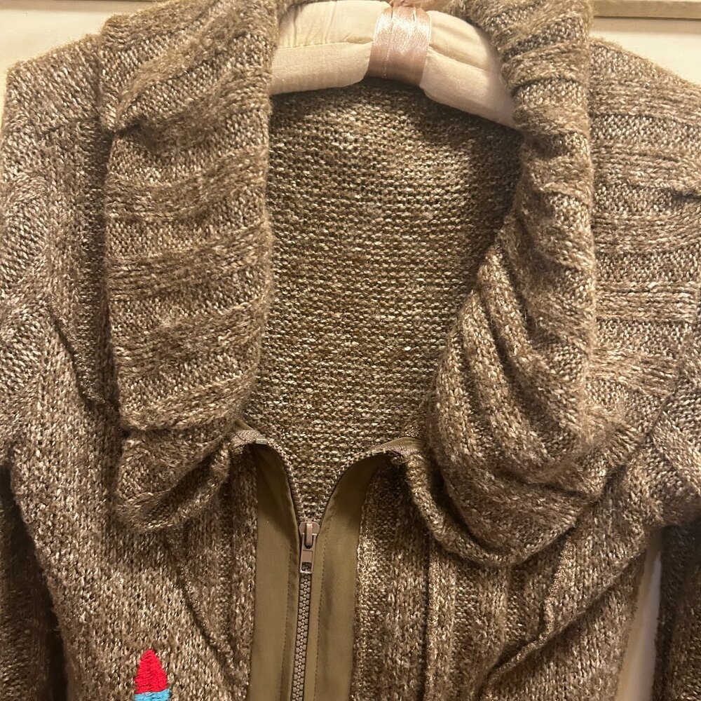 SWEATER